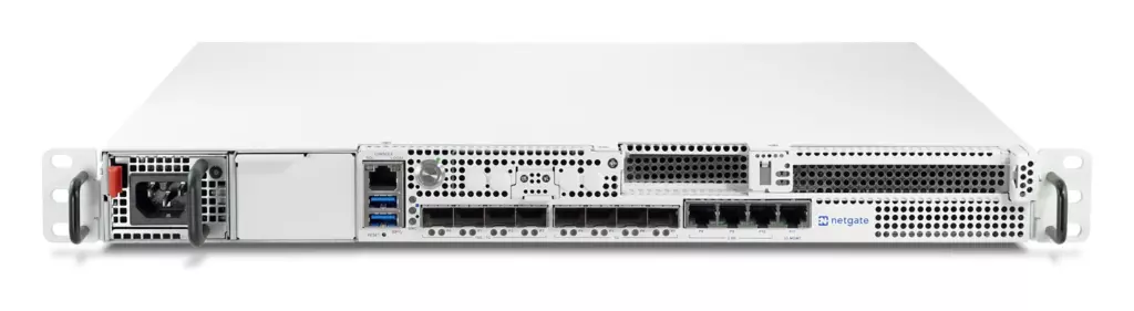Netgate 8300 BASE - יחידת מסד 1U בזווית עליונה, עם ספק כוח אחד ותא שני סגור